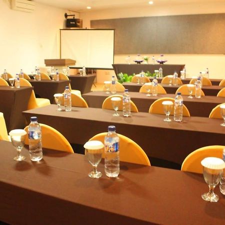 Liras Hotel Syariah Pulupanda Ngoại thất bức ảnh